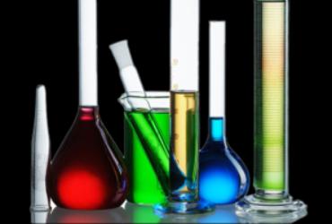 تحلیل مقاومت قطعات لاستیکی در برابر سوخت‌های مرجع ASTM A، B ,C